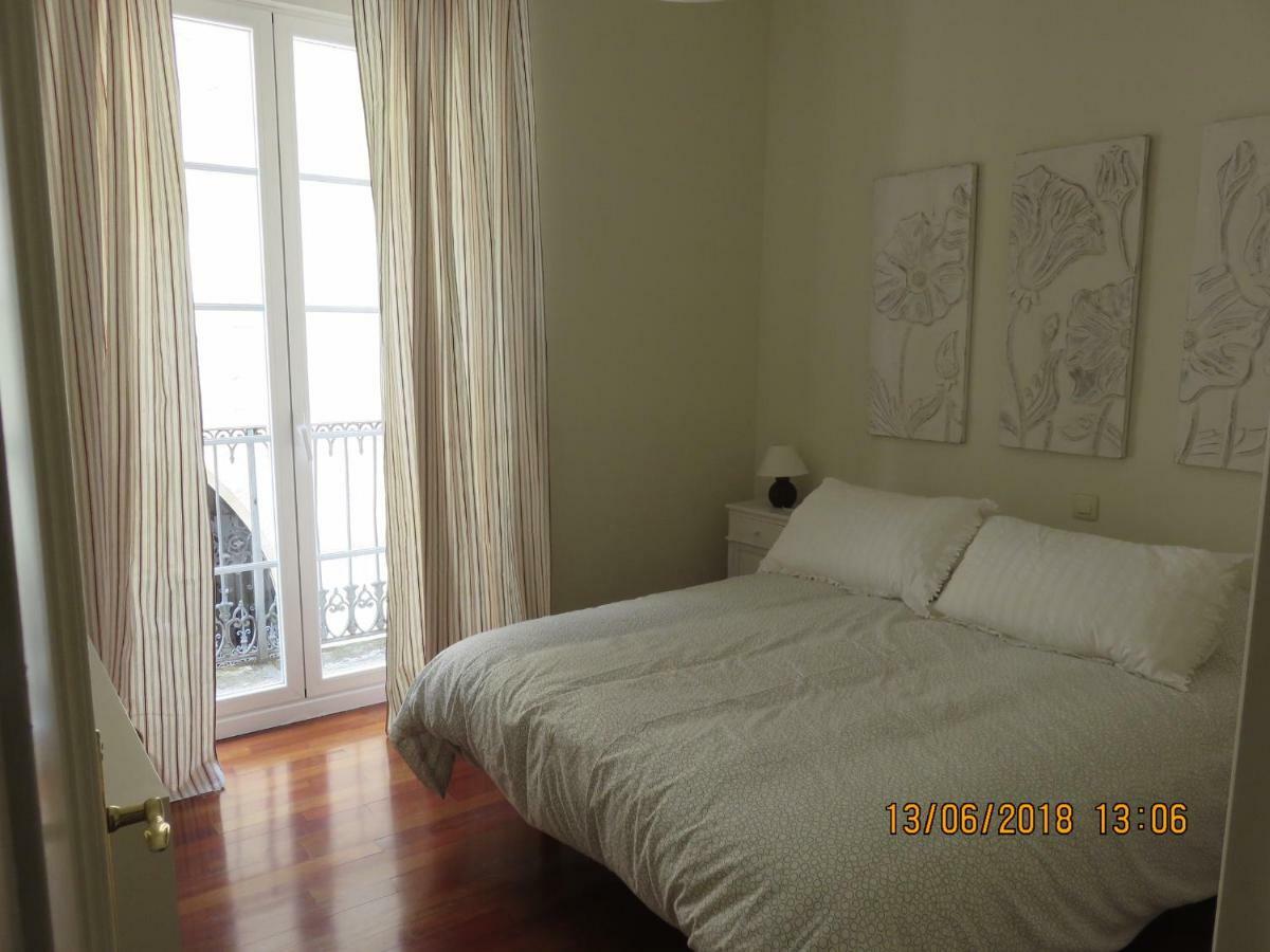 Vut Plaza De La Catedral Apartment Burgos Luaran gambar