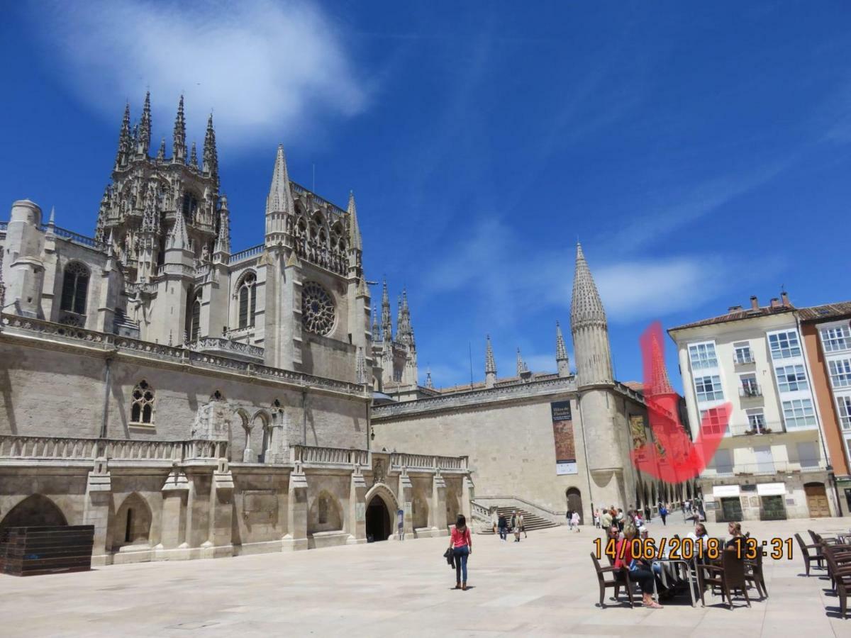 Vut Plaza De La Catedral Apartment Burgos Luaran gambar